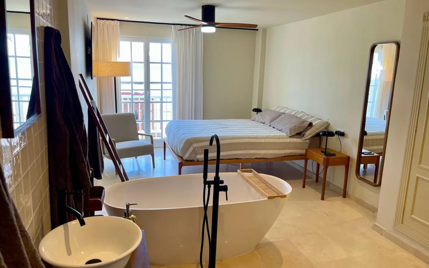 4-bedroom Flat In Santa Pola, Spain (170 M²)