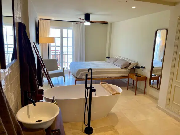 4-bedroom Flat In Santa Pola, Spain (170 M²)