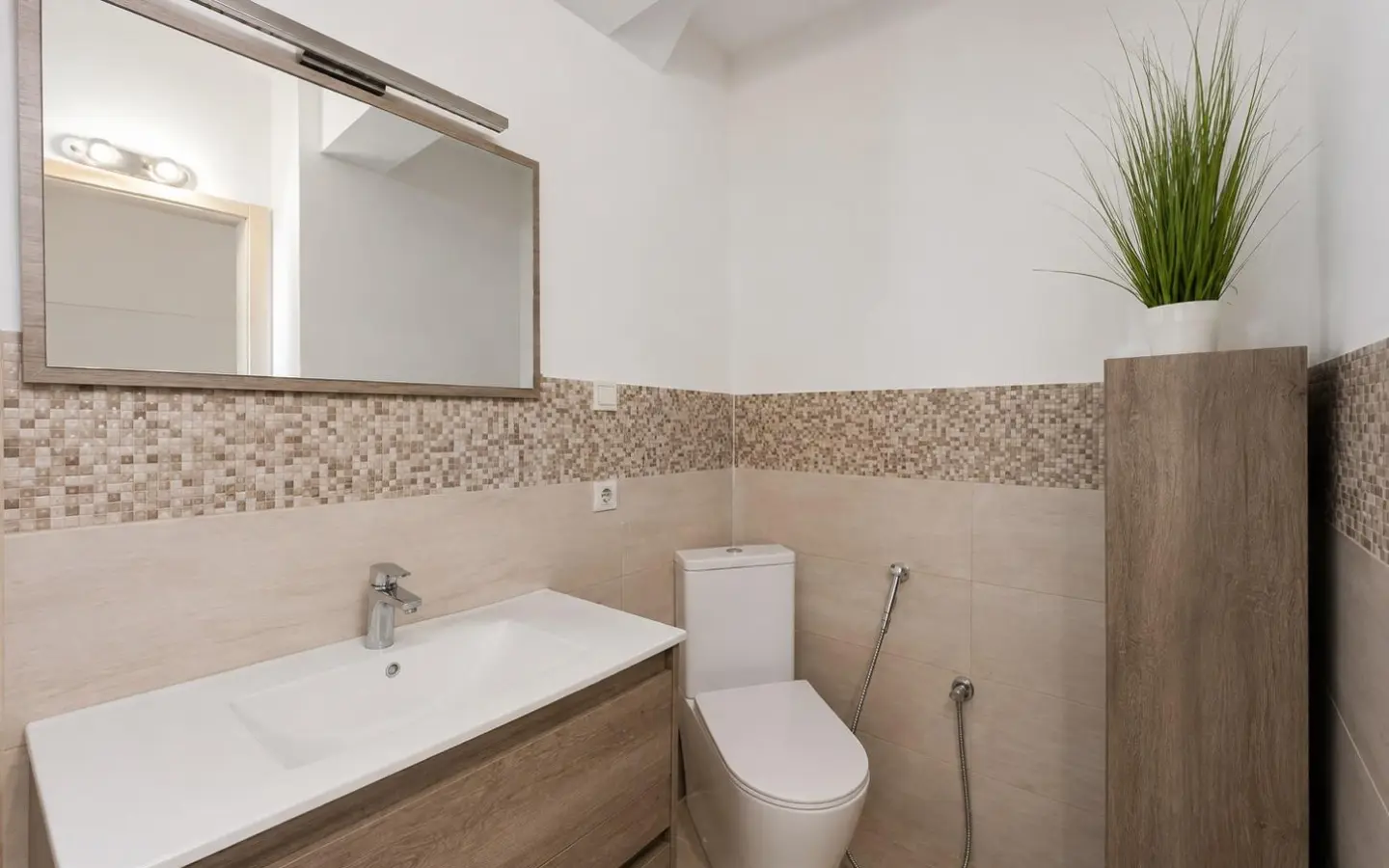 Apartment Of 87 M² In Alicante, Spain