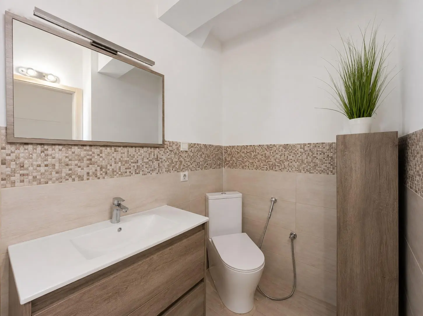 Apartment Of 87 M² In Alicante, Spain