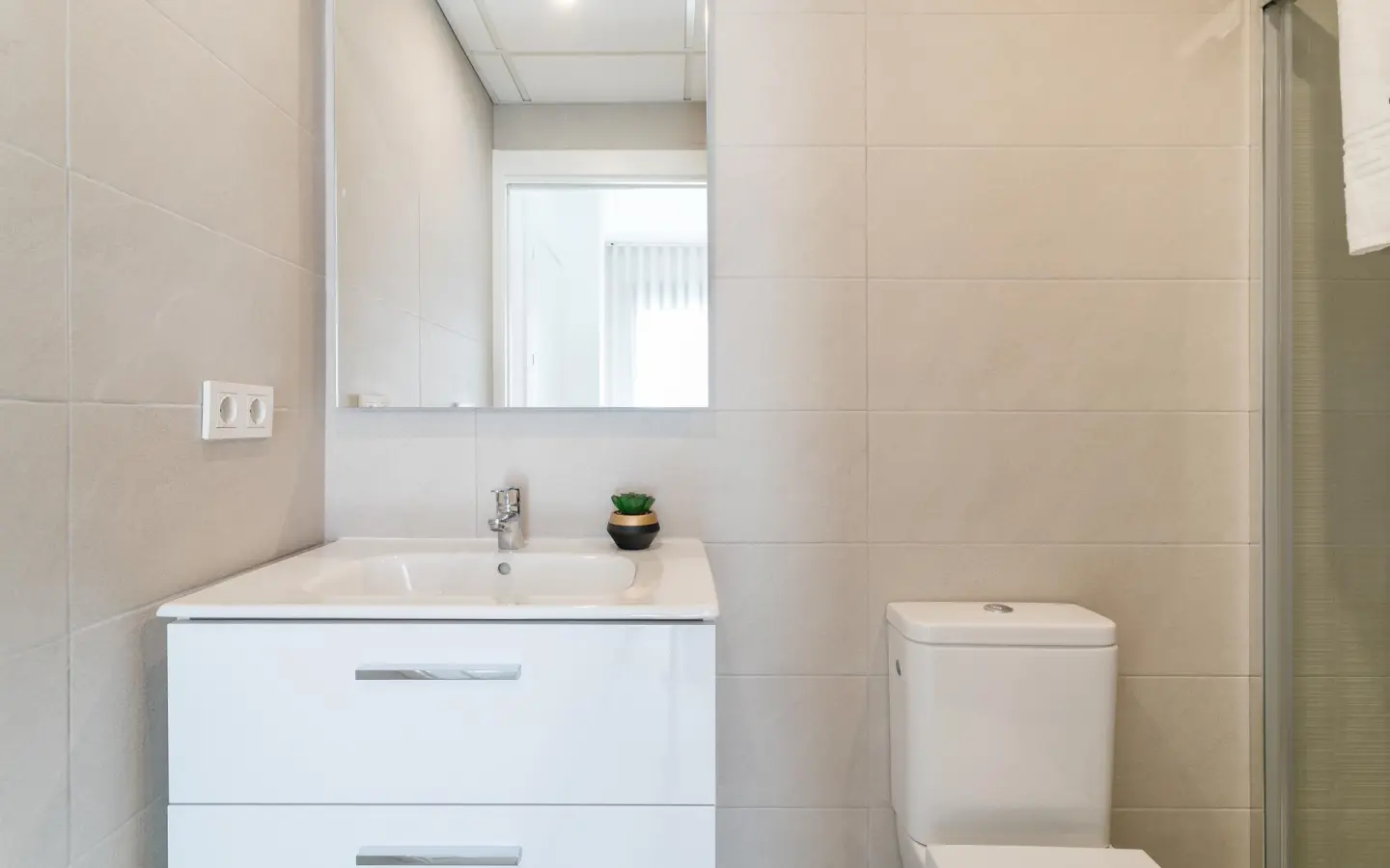 Apartment Of 65 M² In Torrevieja, Spain