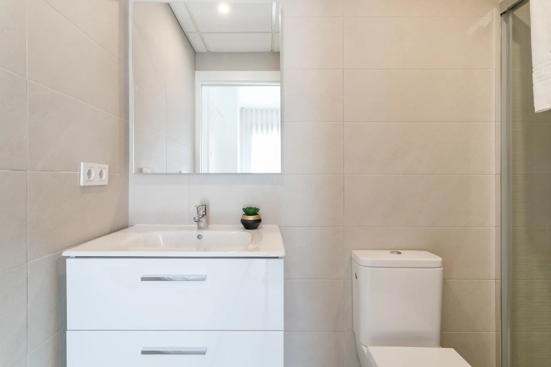 Apartment Of 65 M² In Torrevieja, Spain