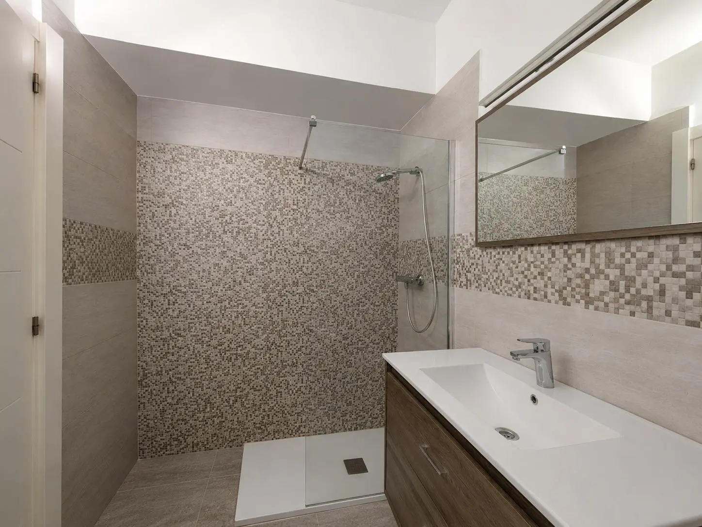 Apartment Of 87 M² In Alicante, Spain