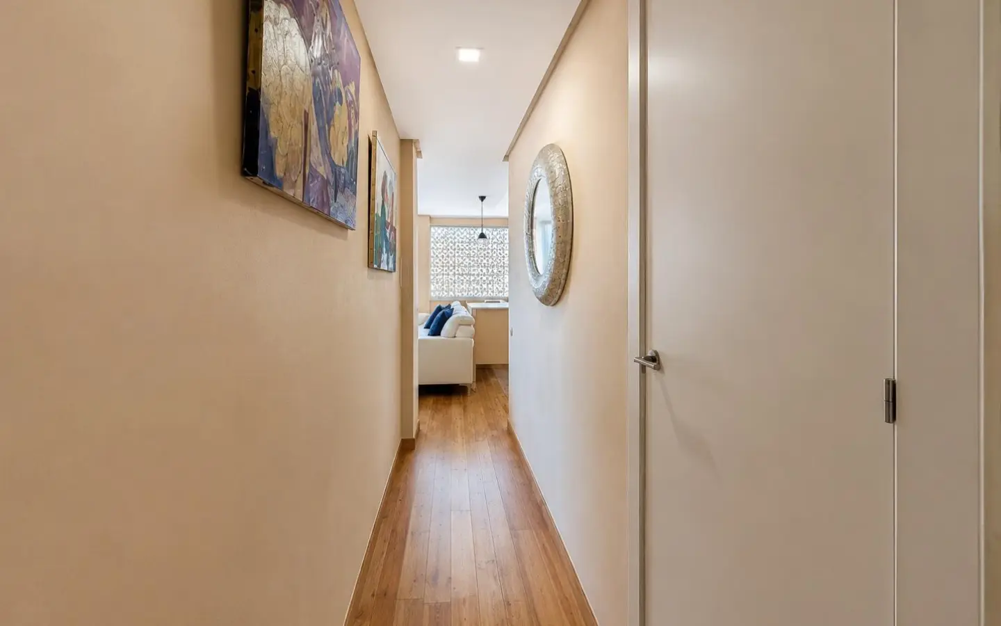Apartment Of 87 M² In Alicante, Spain