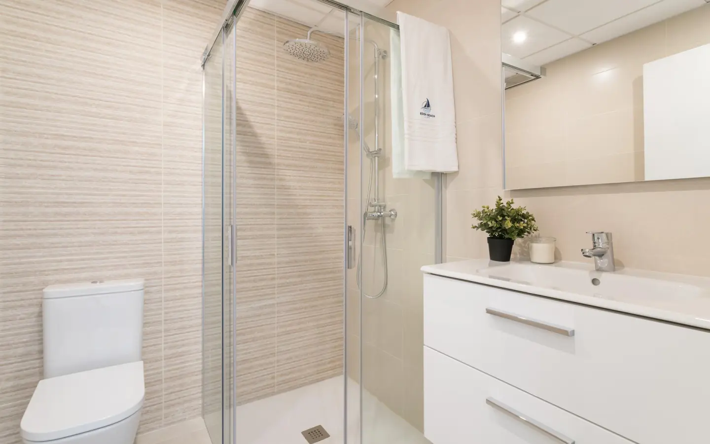 Apartment Of 65 M² In Torrevieja, Spain