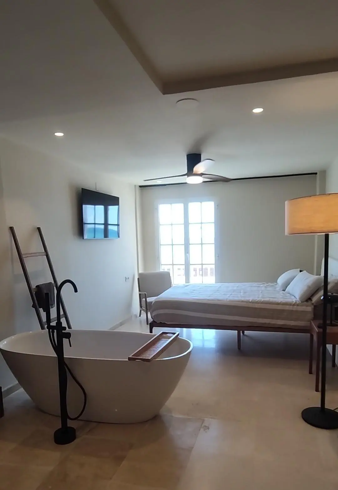 4-bedroom Flat In Santa Pola, Spain (170 M²)