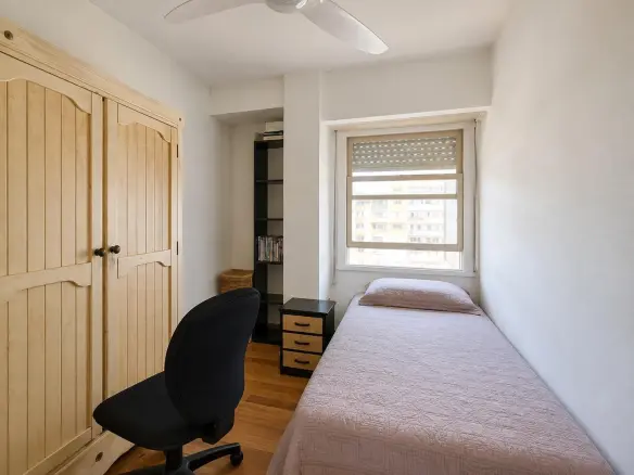 2-bedroom Apartment In Alicante, Spain (87 M²)