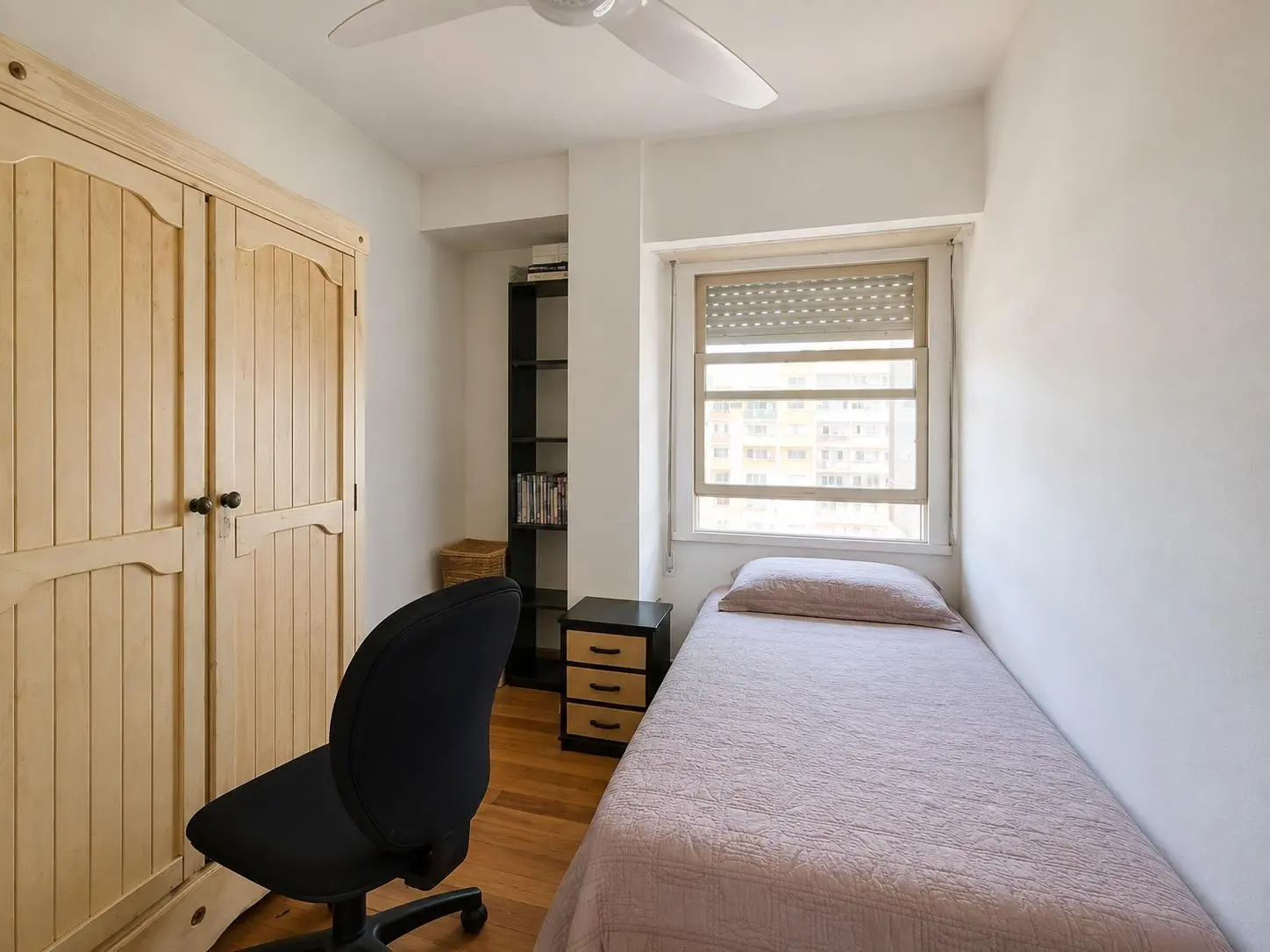 Apartment Of 87 M² In Alicante, Spain