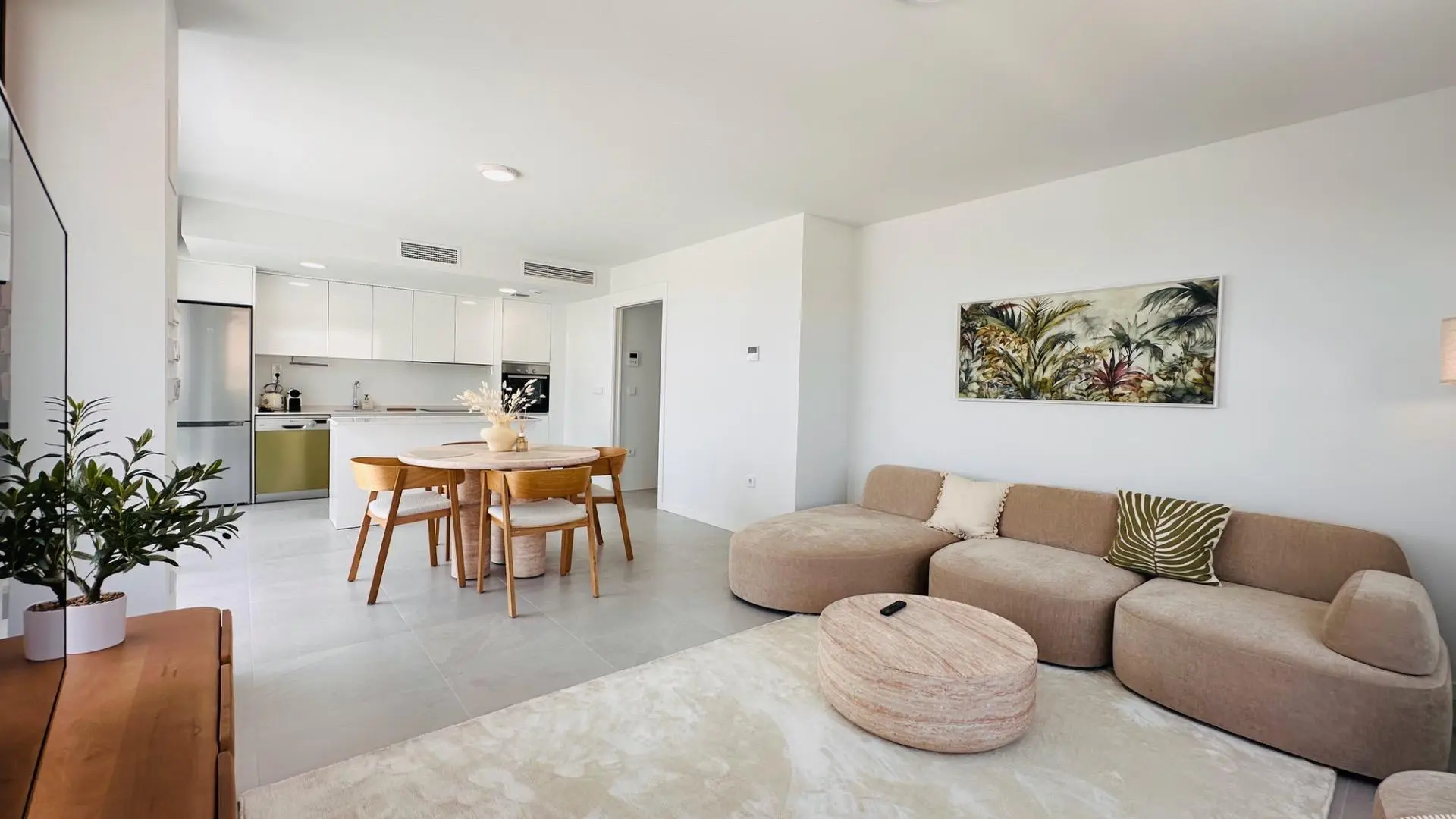 Apartment Of 130 M² In Finestrat, Spain