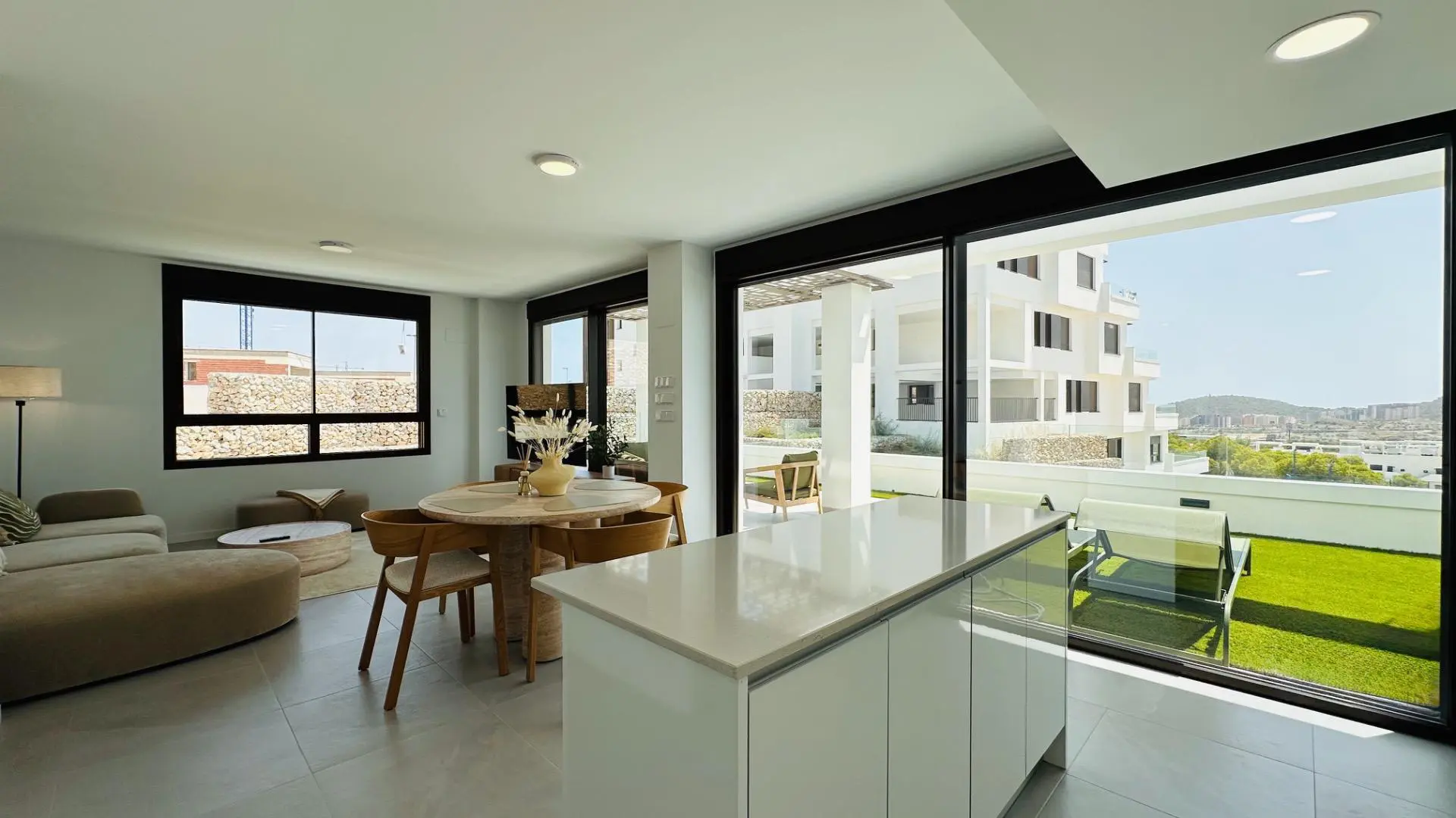 Apartment Of 130 M² In Finestrat, Spain