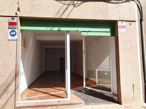 Commercial Unit Of 90 M² In Elche, Spain