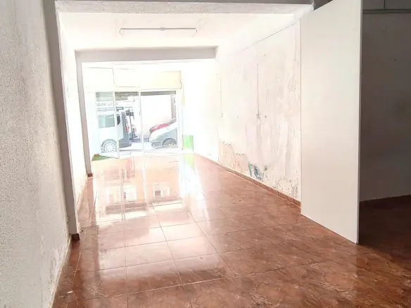 Commercial Unit In Elche, Spain (90 M²)