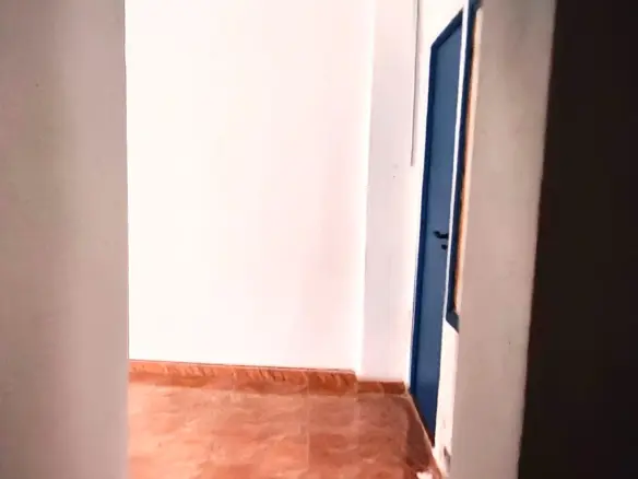 Commercial Unit In Elche, Spain (90 M²)