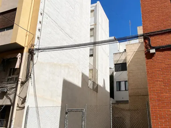 Urban Plot Of 0 M² In Alicante, Spain