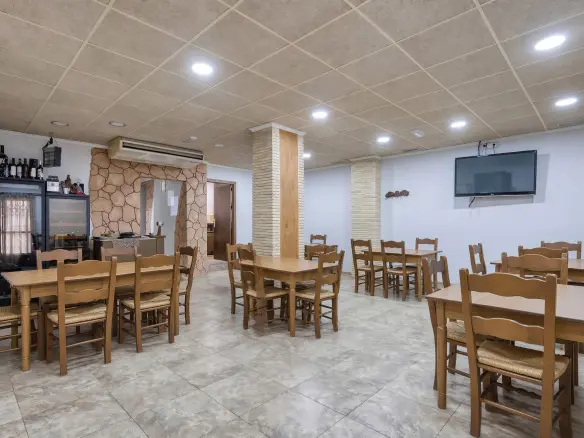 Business Of 240 M² In Orihuela, Spain