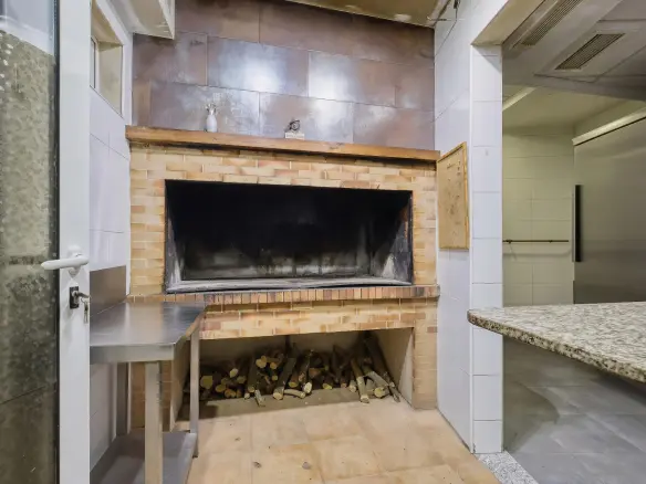5-bedroom Business In Orihuela, Spain (240 M²)