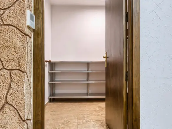 5-bedroom Business In Orihuela, Spain (240 M²)