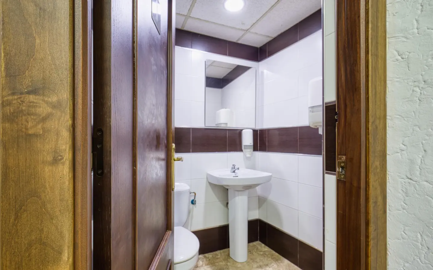 Business Of 240 M² In Orihuela, Spain