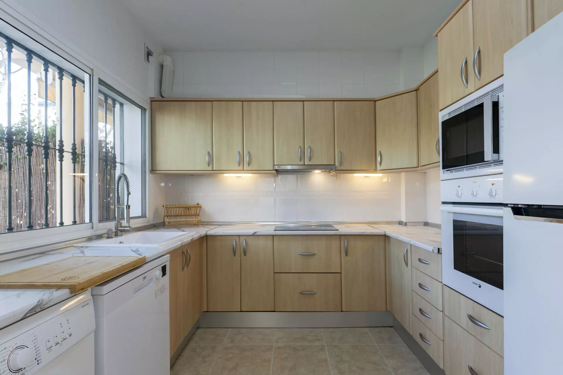 DSC03579 Chalet Of 100 M² With A Garden In Artola Alta-cabopino-elviria, Marbella, Málaga