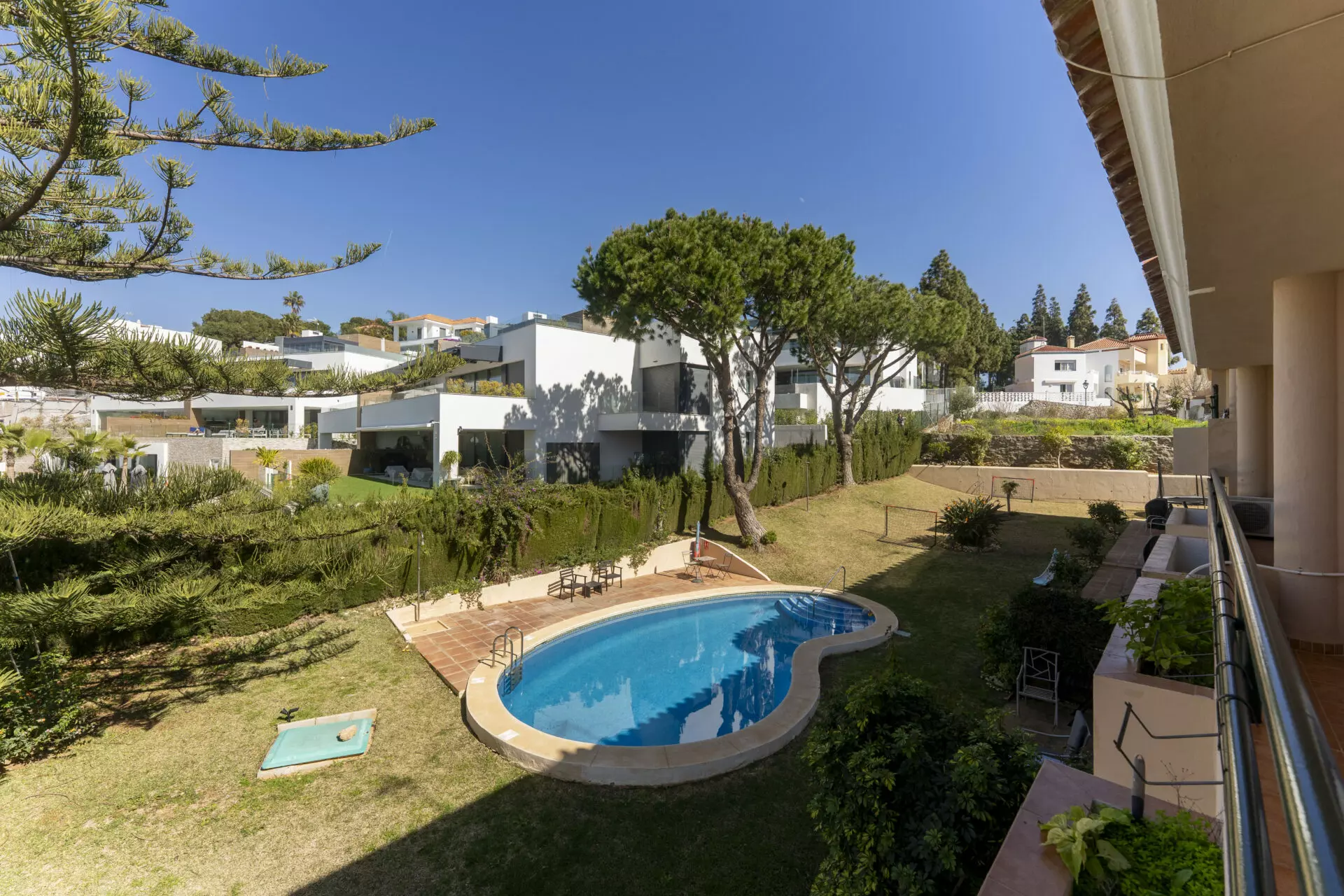 DSC03606 Chalet Of 100 M² With A Garden In Artola Alta-cabopino-elviria, Marbella, Málaga