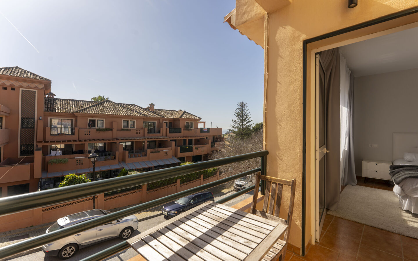 Chalet Of 100 M² With A Garden In Artola Alta-cabopino-elviria, Marbella, Málaga