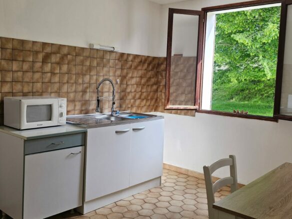 House Of 1250 M² With No Overlooking Neighbors In Dordogne