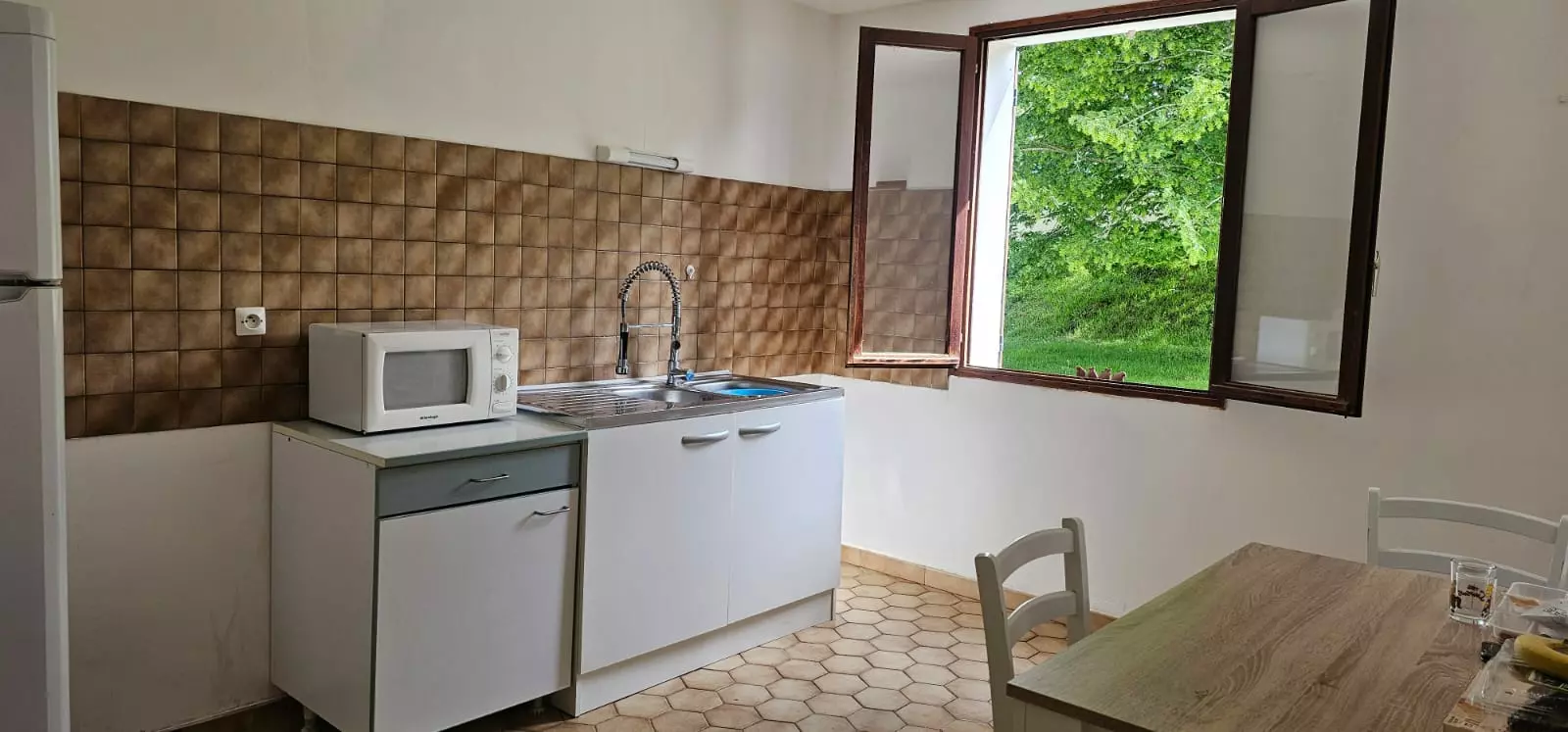 House Of 1250 M² With No Overlooking Neighbors In Dordogne