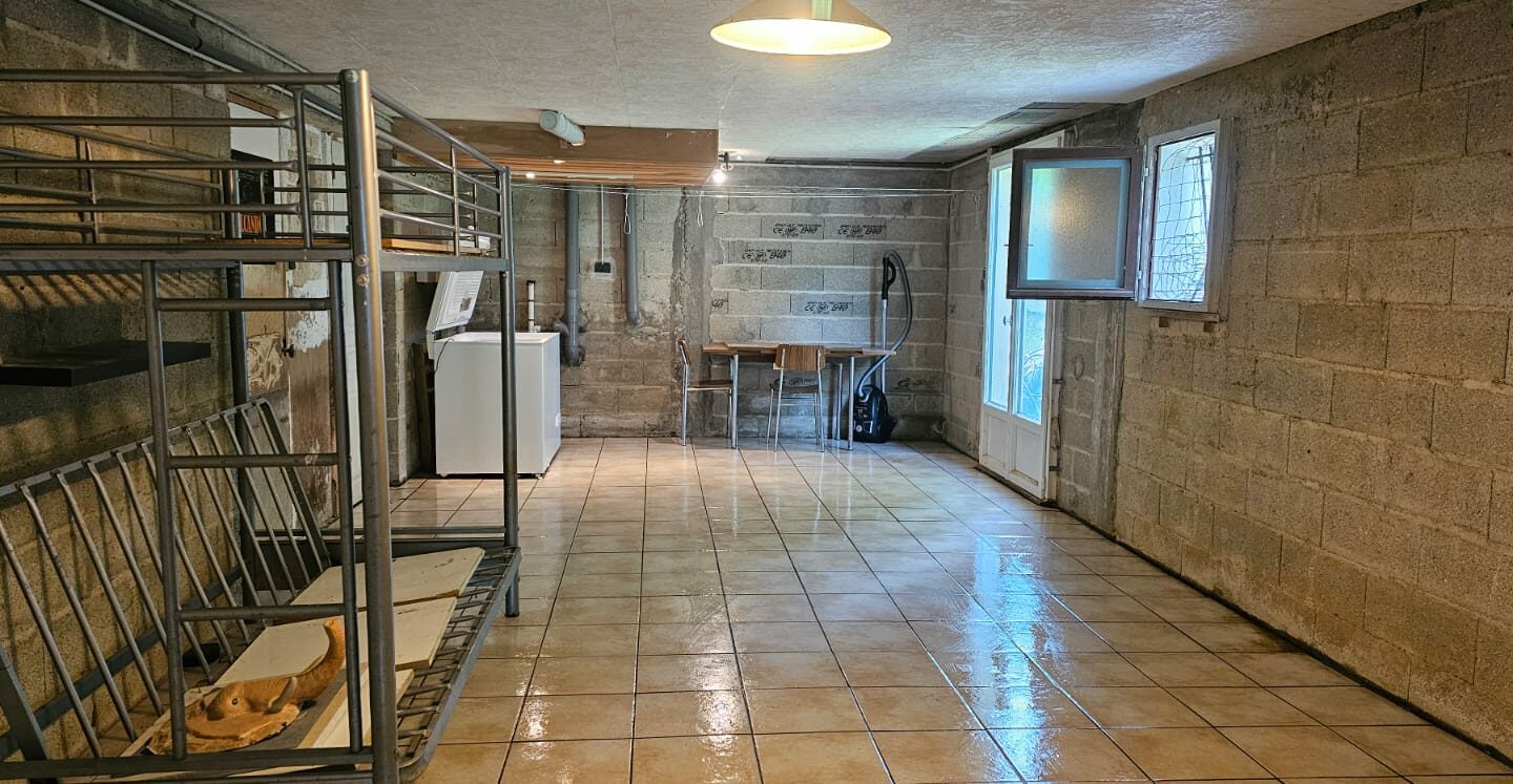 House Of 1250 M² With No Overlooking Neighbors In Dordogne