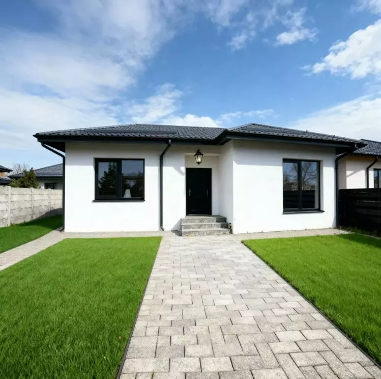 A Very Nice Single Storey House For Sale.