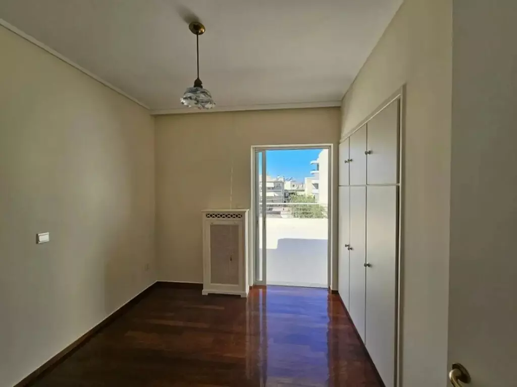 3-bedroom Flat In Nea Smyrni, Greece (160 M²)