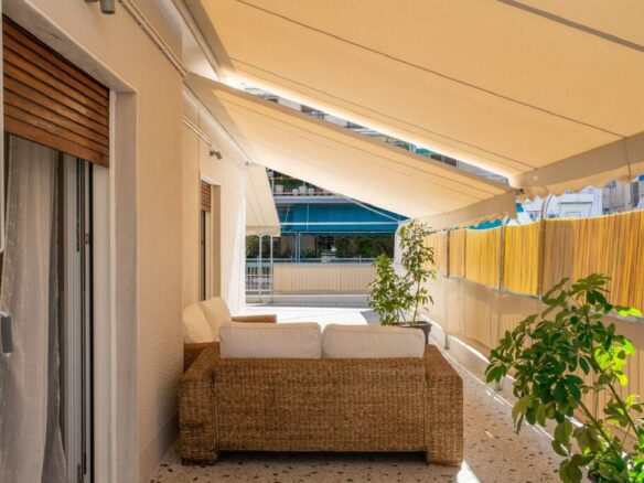 Flat Of 98 M² In Athens
