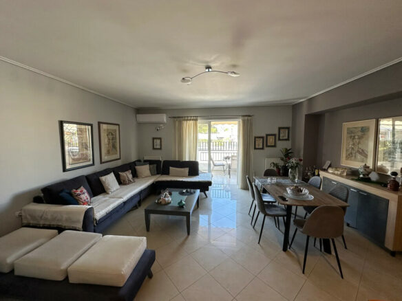 3-bedroom Flat In Neos Kosmos, Greece (96 M²)