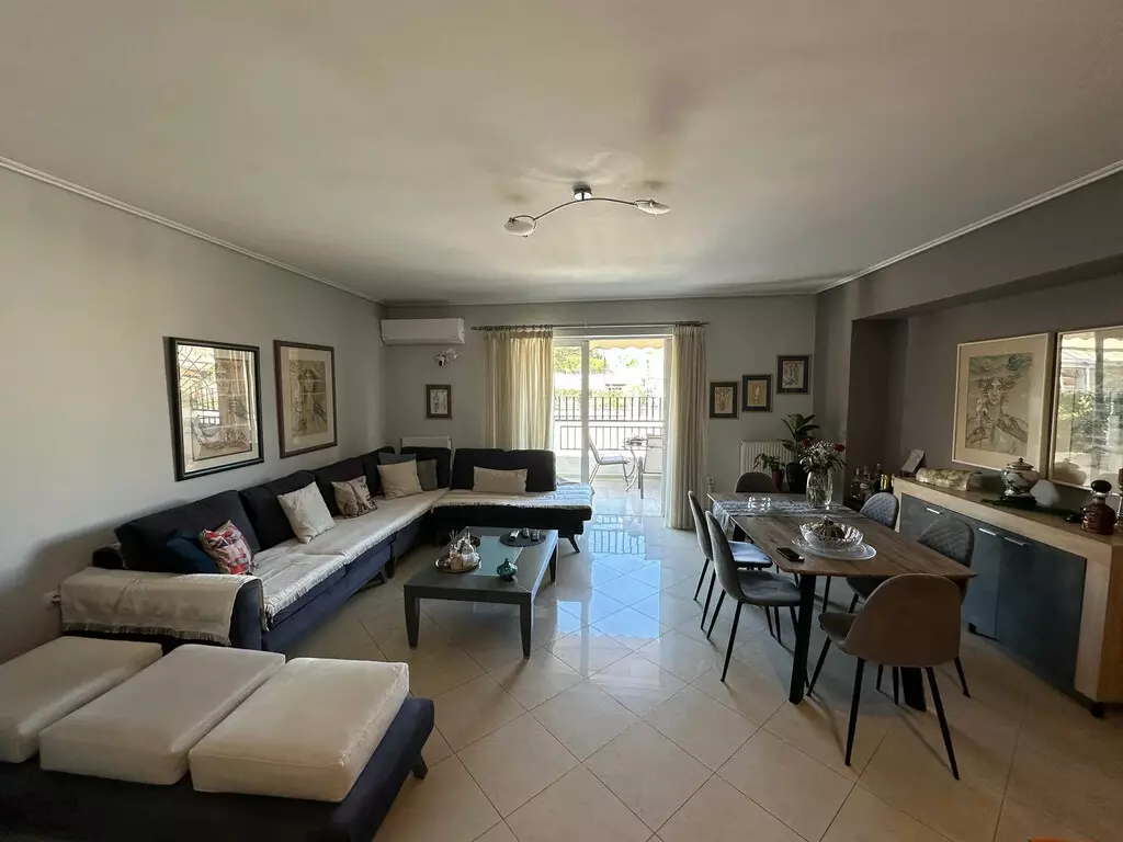 3-bedroom Flat In Neos Kosmos, Greece (96 M²)