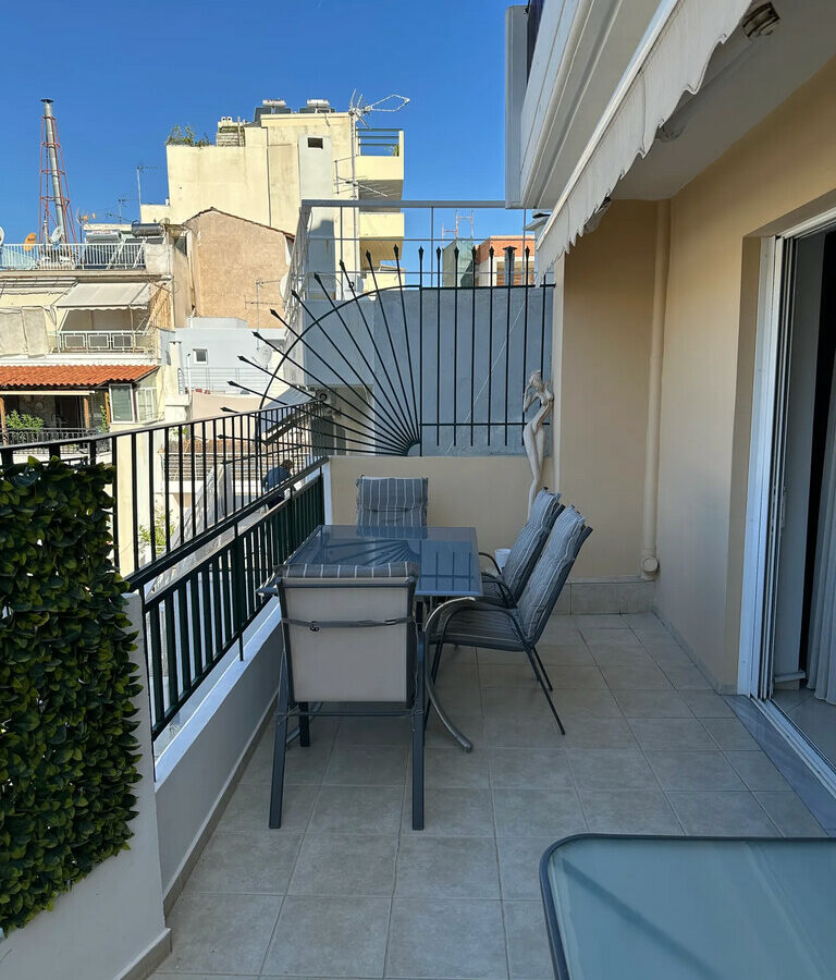 3-bedroom Flat In Neos Kosmos, Greece (96 M²)