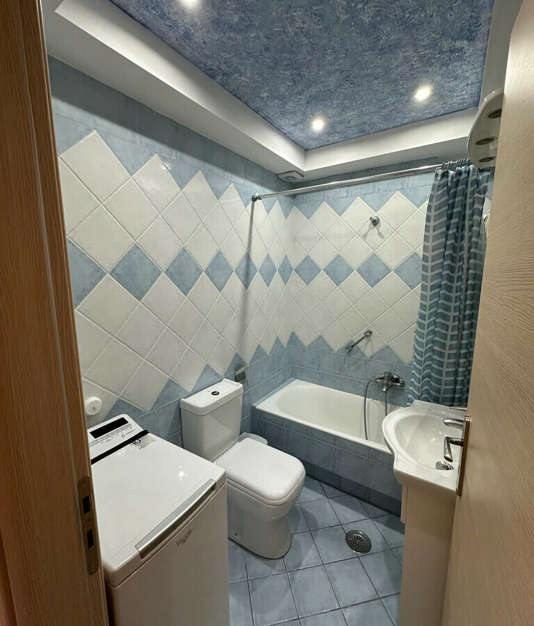 3-bedroom Flat In Neos Kosmos, Greece (96 M²)