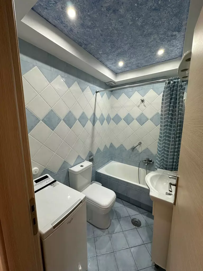 3-bedroom Flat In Neos Kosmos, Greece (96 M²)