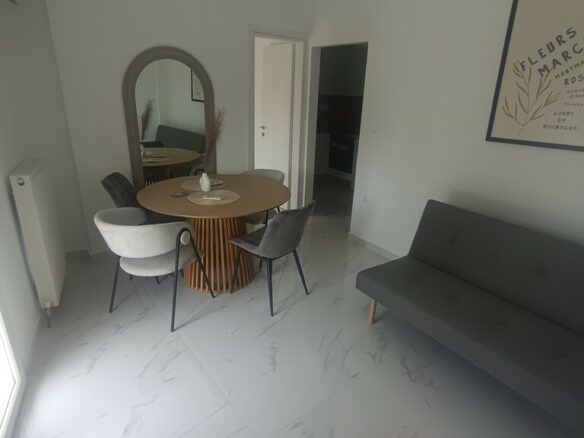 2-bedroom Flat In Pylea, Greece (70 M²)