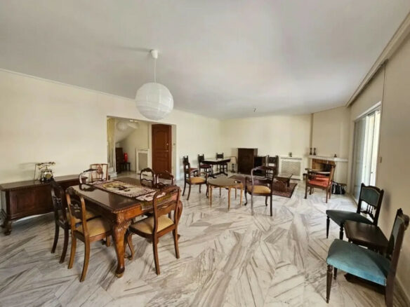Flat Of 160 M² In Athens