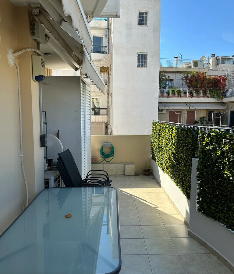 3-bedroom Flat In Neos Kosmos, Greece (96 M²)