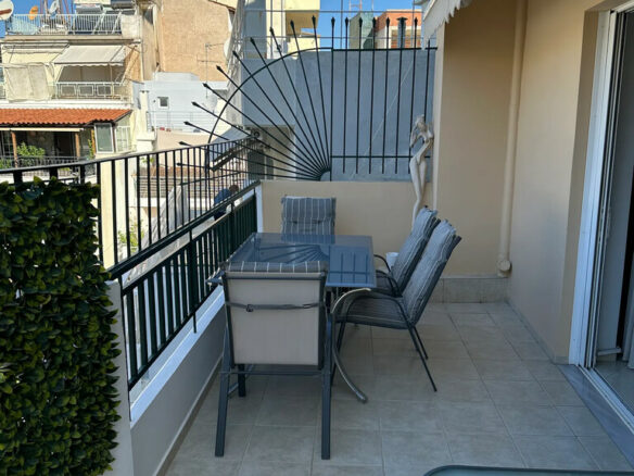 3-bedroom Flat In Neos Kosmos, Greece (96 M²)