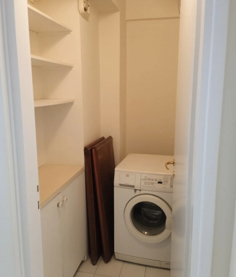 3-bedroom Flat In Nea Smyrni, Greece (160 M²)