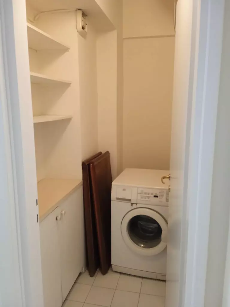 3-bedroom Flat In Nea Smyrni, Greece (160 M²)