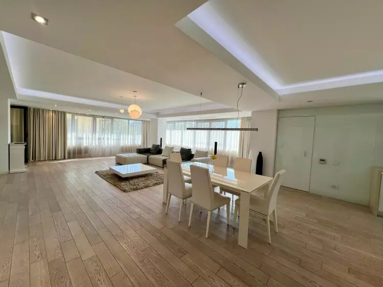 3 Bedroom Apartment For Rent