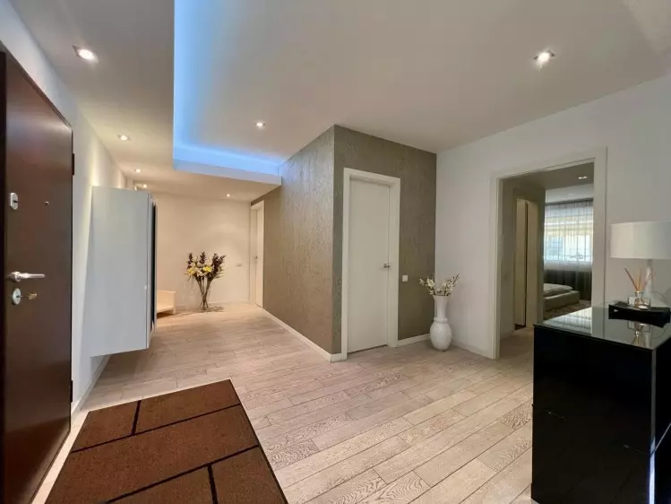 3 Bedroom Apartment For Rent