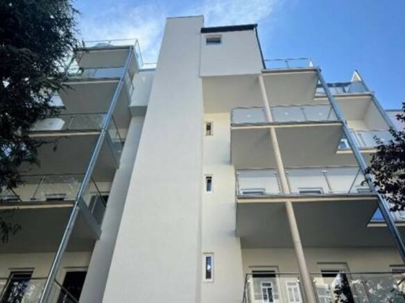 Beautiful Apartment For Sale 3 Rooms.