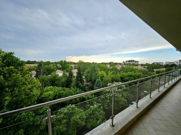 4 Bedroom Apartment For Sale