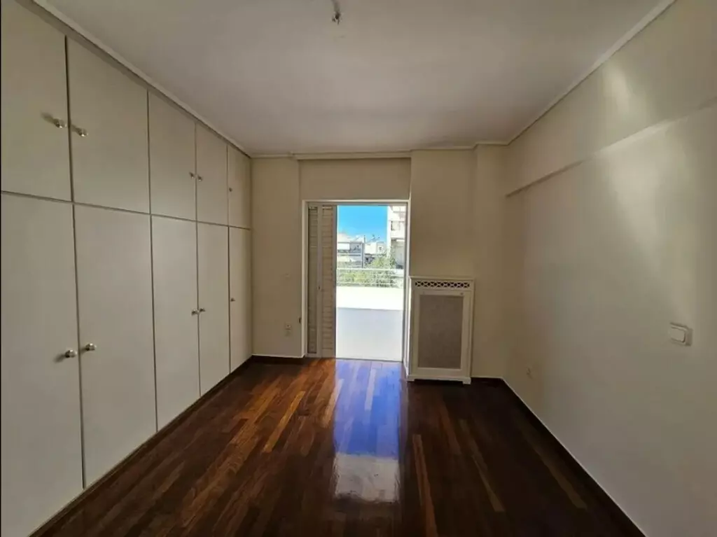 3-bedroom Flat In Nea Smyrni, Greece (160 M²)