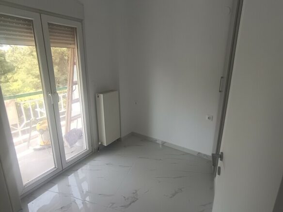 2-bedroom Flat In Pylea, Greece (70 M²)
