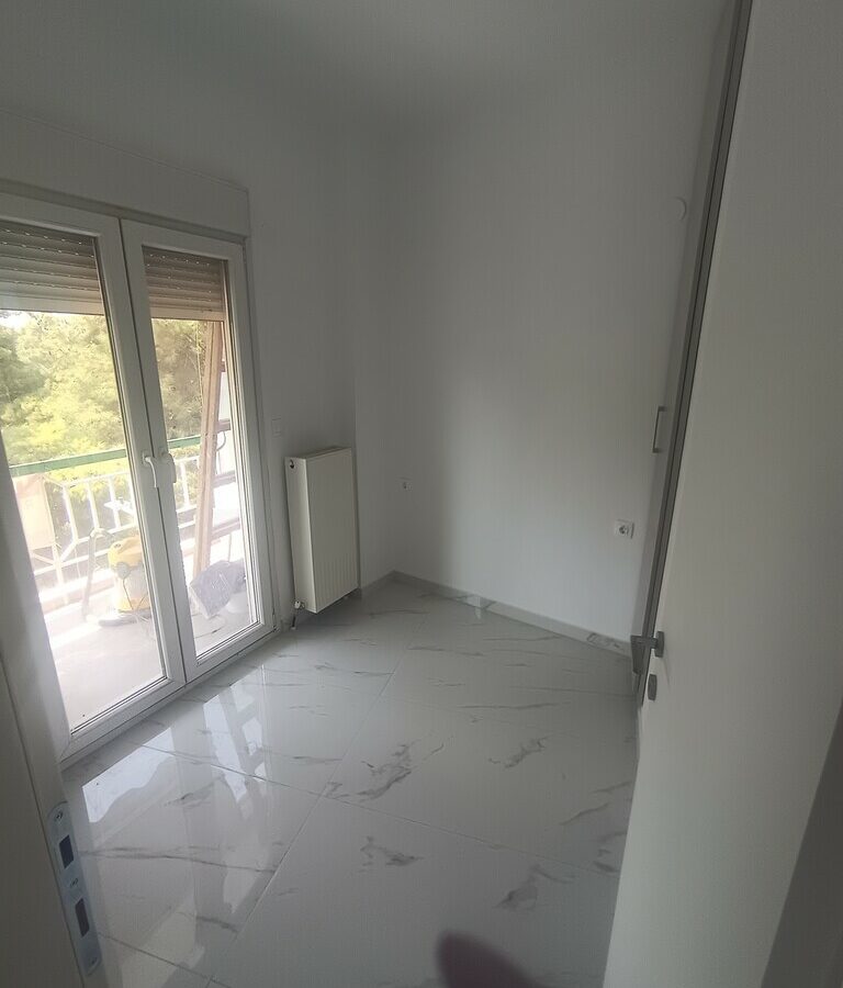 2-bedroom Flat In Pylea, Greece (70 M²)