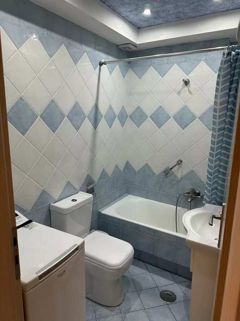 3-bedroom Flat In Neos Kosmos, Greece (96 M²)